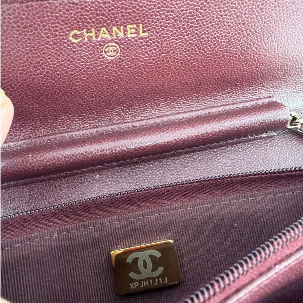 Chanel Burgundy Caviar Seasonal Wallet On Chain